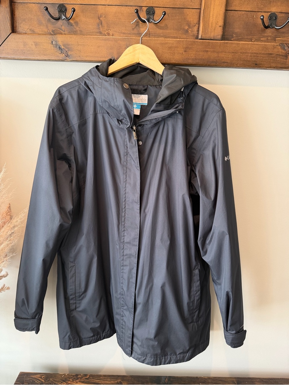 Columbia Black Hooded Waterproof Raincoat